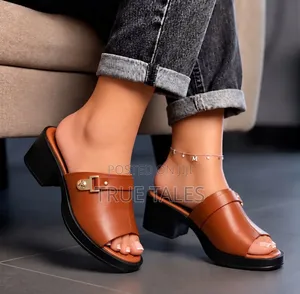 Comfortable Medium Wedge Leather Slippers Sizes 37 to 42. #CHIM