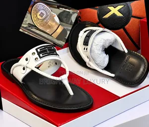 Bless the Feet Givenchy Slipper for Men 