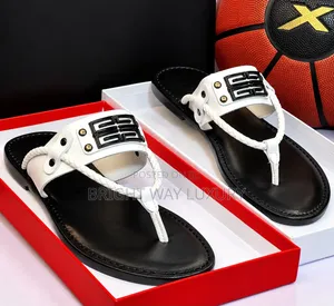 Bless the Feet Givenchy Slipper for Men 