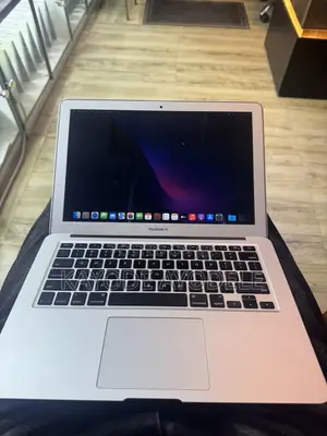 Laptop Apple MacBook Air 2017 8GB Intel Core i5 SSD 256GB
