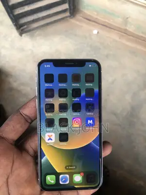 Apple iPhone X 64 GB White
