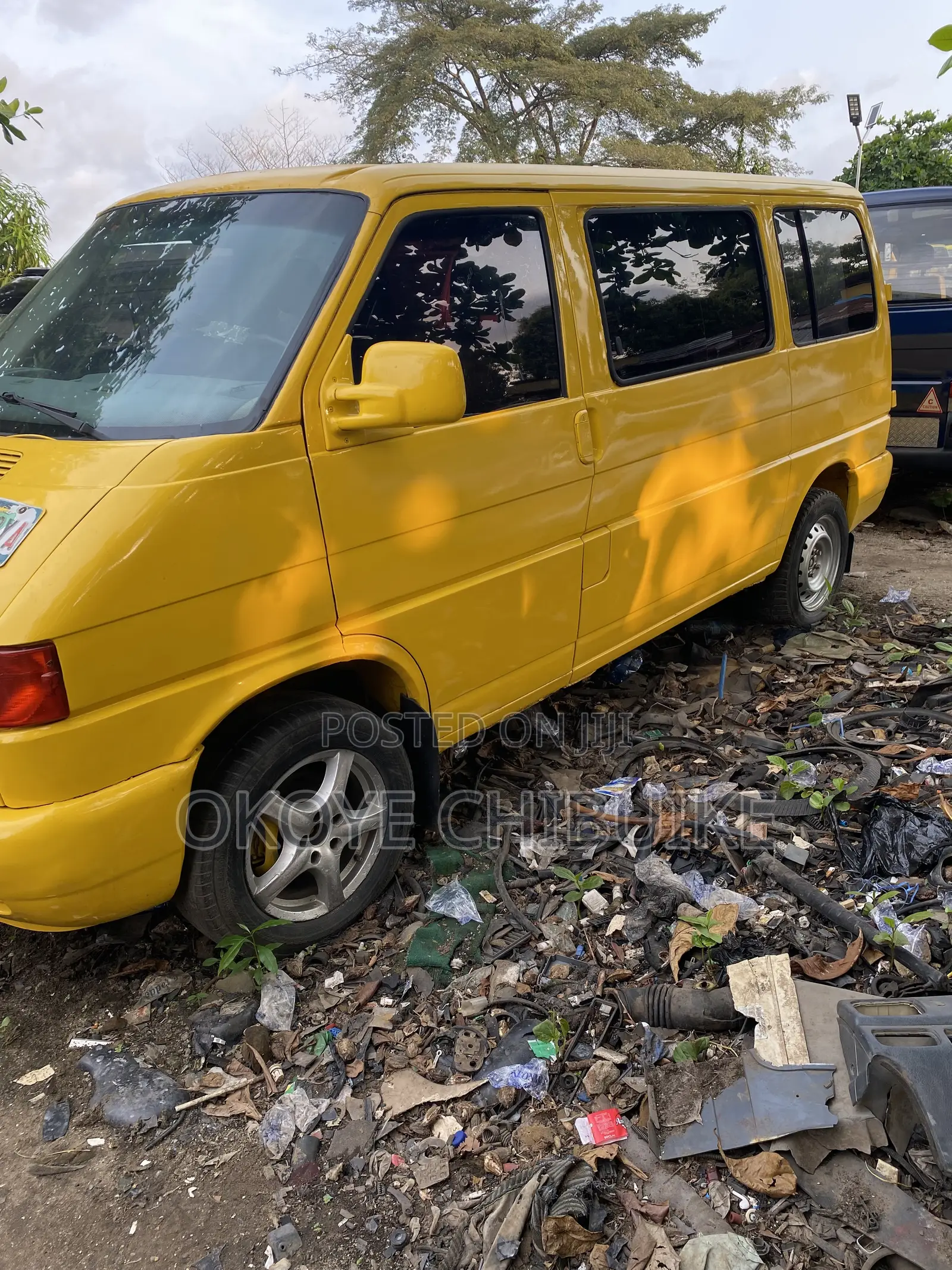 Volkswagen Transporter 2004 Yellow