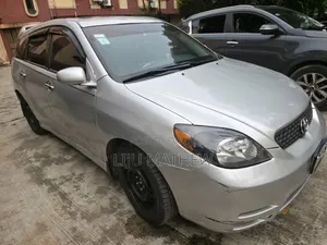 Toyota Matrix Hatchback FWD (1.8L 4cyl 5M) 2005 Silver