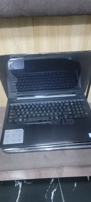 Laptop Dell Vostro 15 3000 8GB Intel Core i5 SSD 256GB