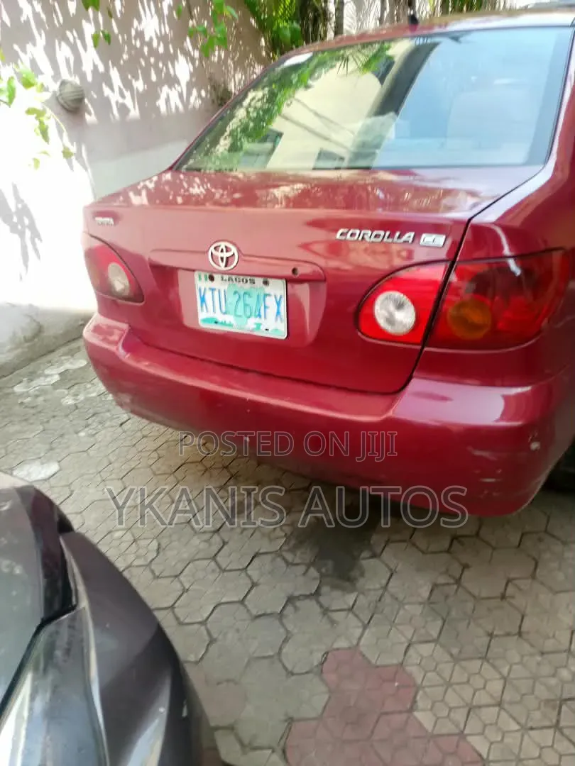 Toyota Corolla LE 2004 Red