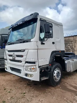 Sharp Howo Trailer Head With 10tyres