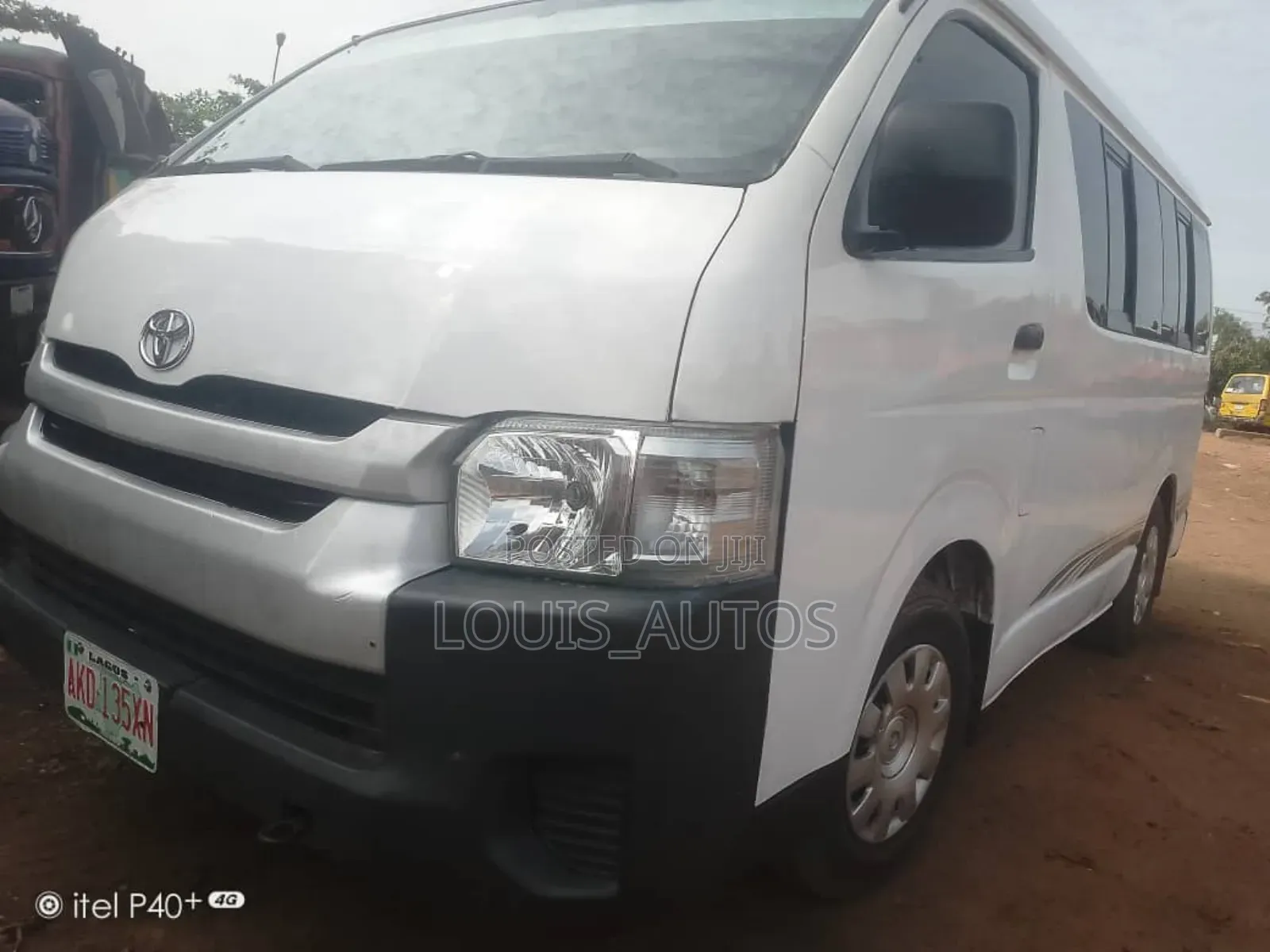 Toyota HiAce 2012 White