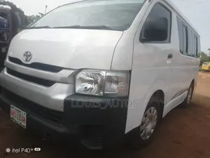 Toyota HiAce 2012 White