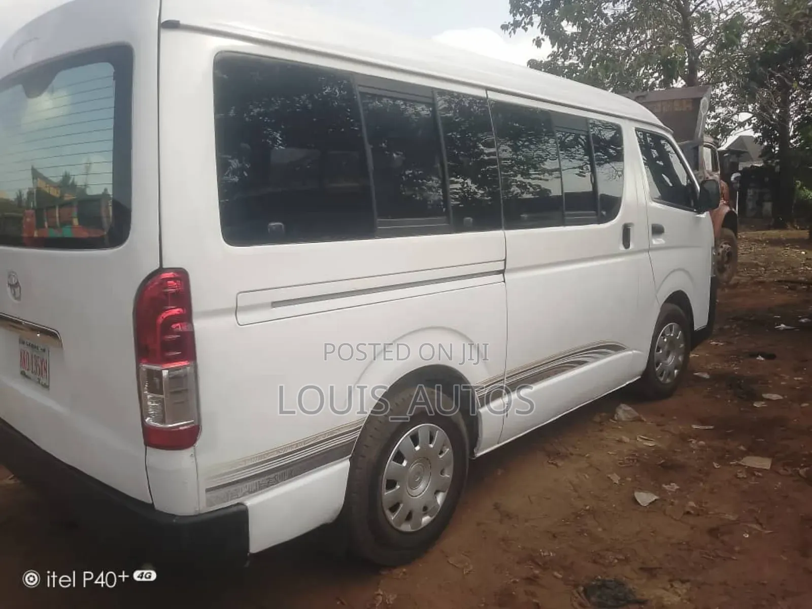 Toyota HiAce 2012 White