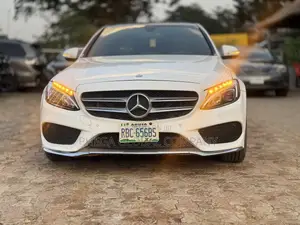 Mercedes-Benz C400 4Matic AWD Sedan (3.0L V6 7A) 2015 White