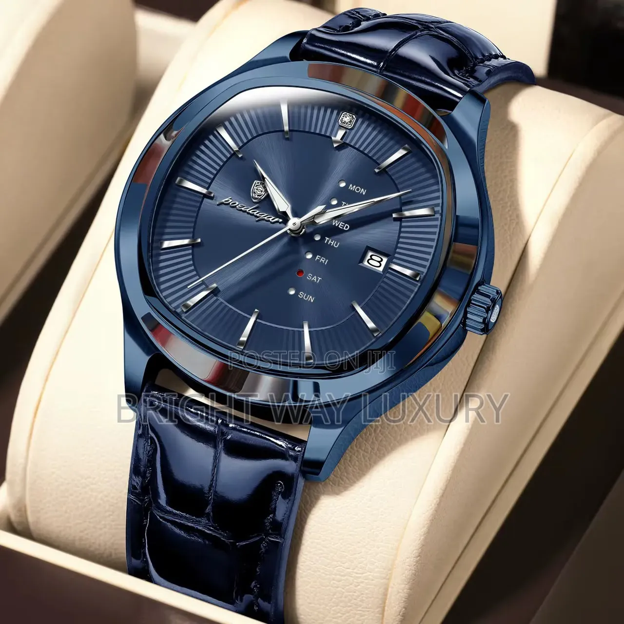 Luxury Poedegar Leather
Strong Luminous 
Sapphire Glass 
Waterproof