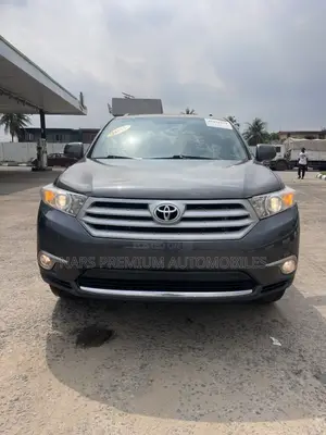 Toyota Highlander Limited 2011 Gray