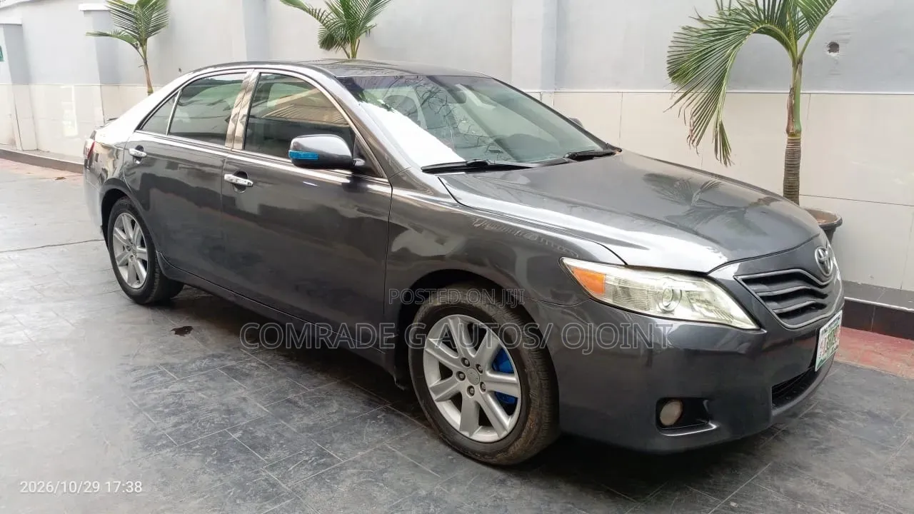 Toyota Camry 2.4 LE 2008 Gray