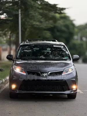 Toyota Sienna 2016 Gray