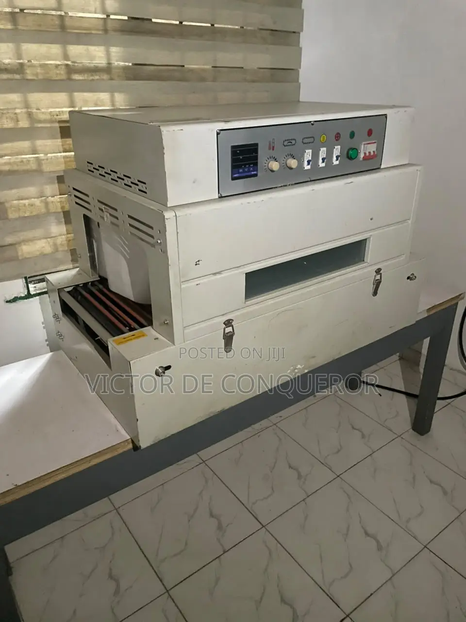 Heat Shrink Wrapper Machine for Packaging
