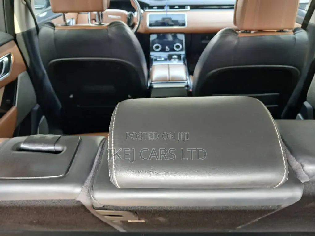 Land Rover Range Rover Velar 2020 Gold