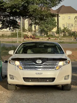 Toyota Venza AWD 2011 White