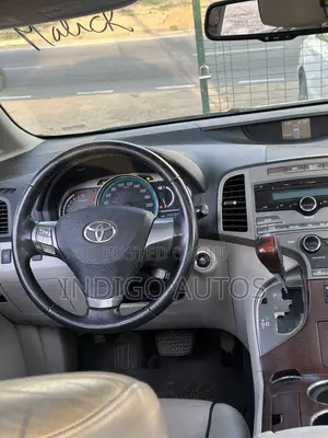 Toyota Venza AWD 2011 White