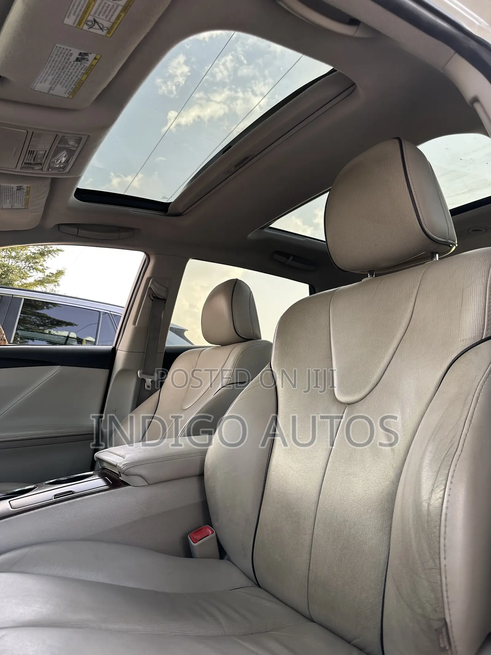 Toyota Venza AWD 2011 White