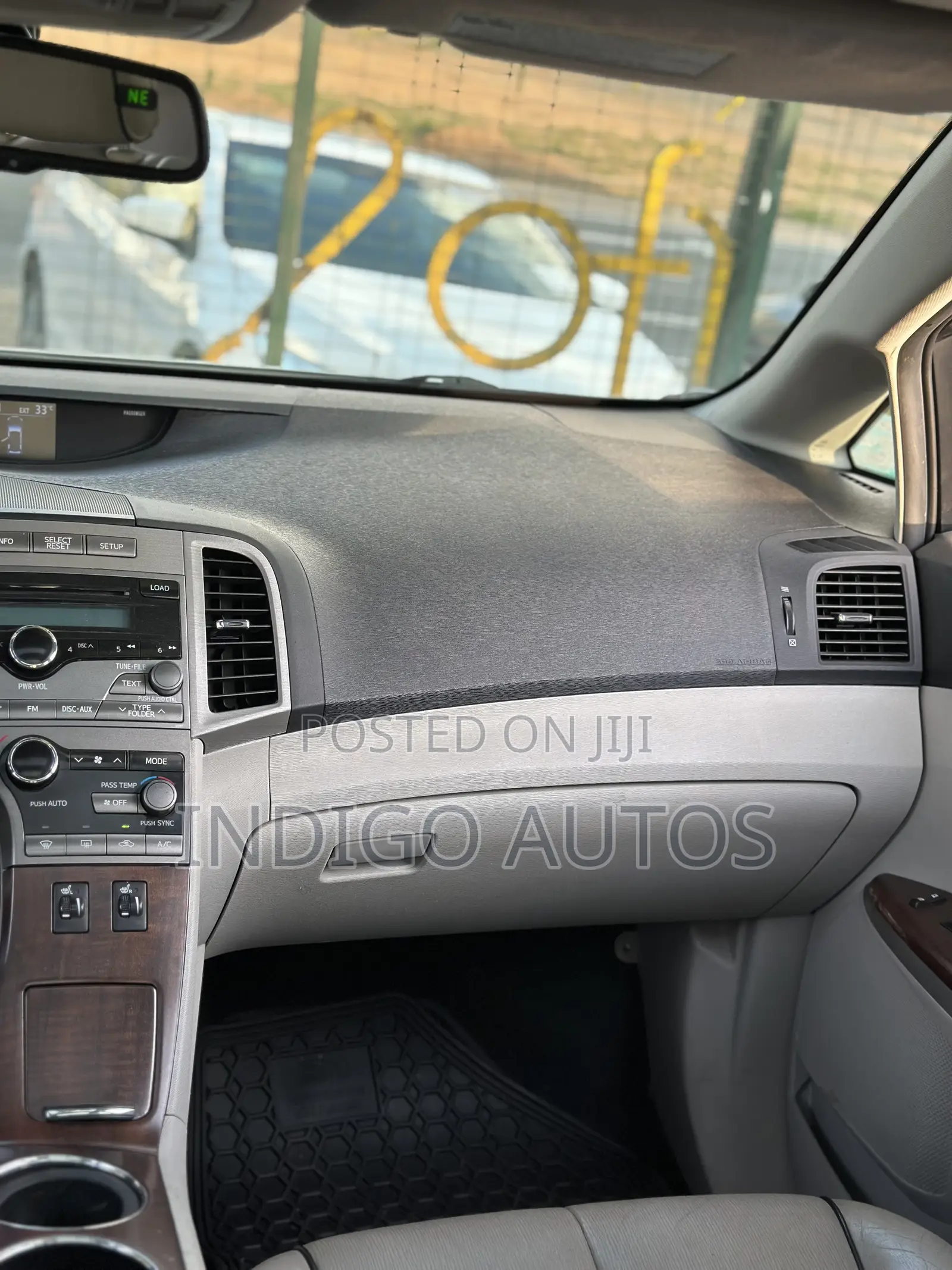Toyota Venza AWD 2011 White