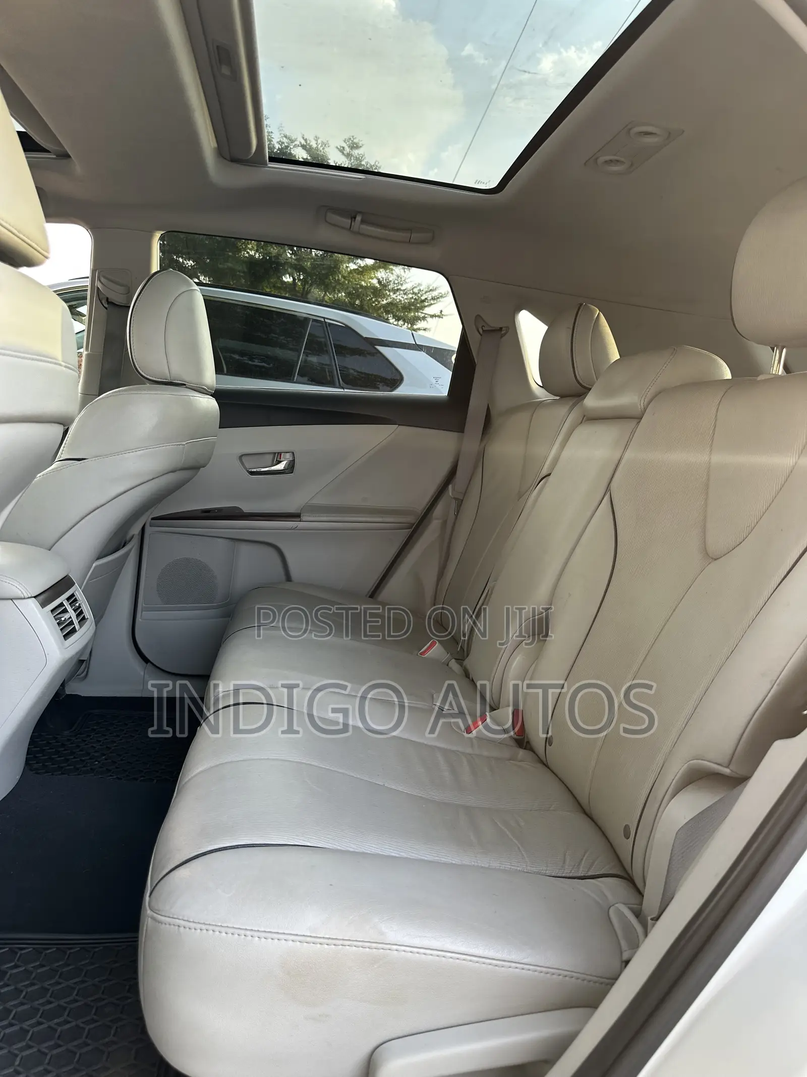 Toyota Venza AWD 2011 White
