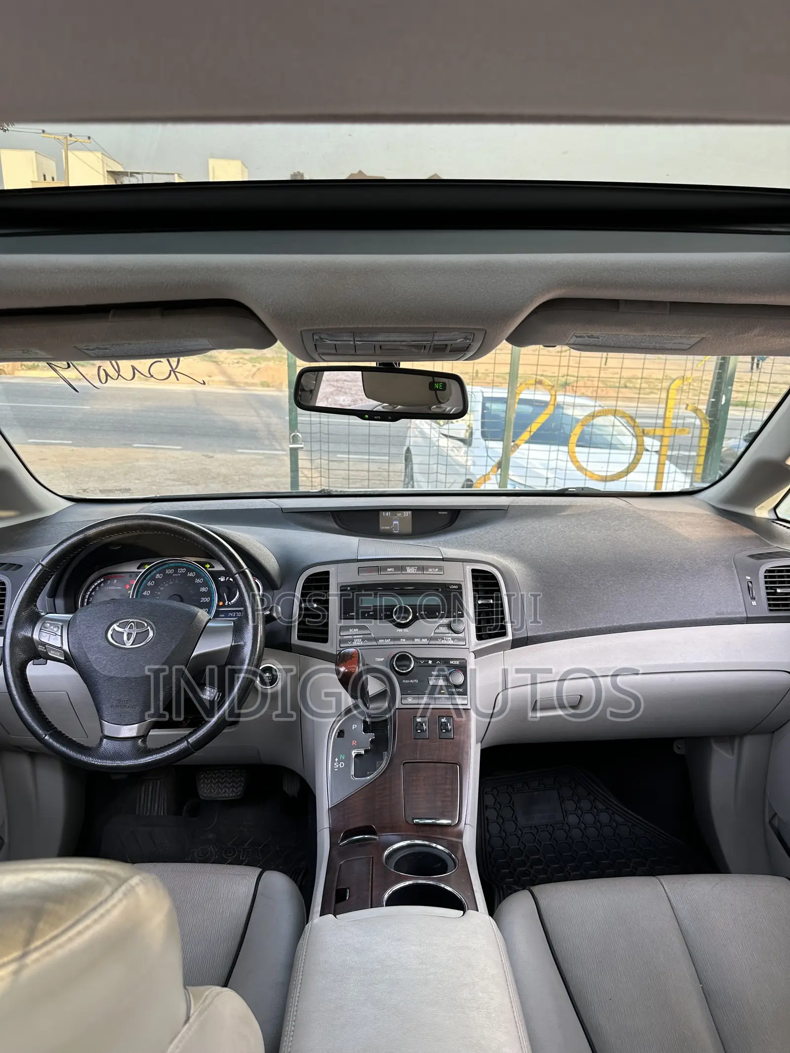 Toyota Venza AWD 2011 White