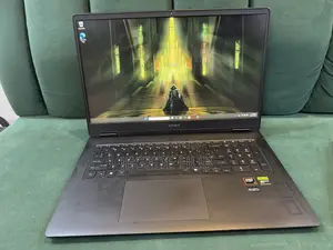 Laptop HP Omen 17 32GB AMD Ryzen 7 SSD 1T