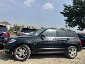 Mercedes-Benz GLK-Class 350 2014 Black