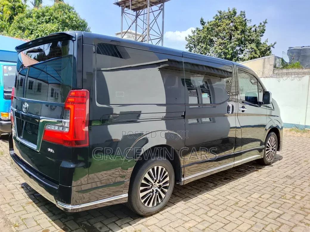 Toyota Granvia 2020 Black
