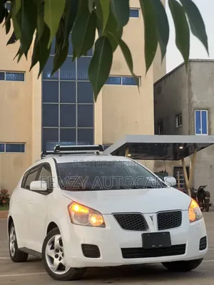 Pontiac Vibe 2010 White