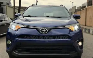 Toyota RAV4 XLE 4dr SUV (2.5L 4cyl 6A) 2015 Blue