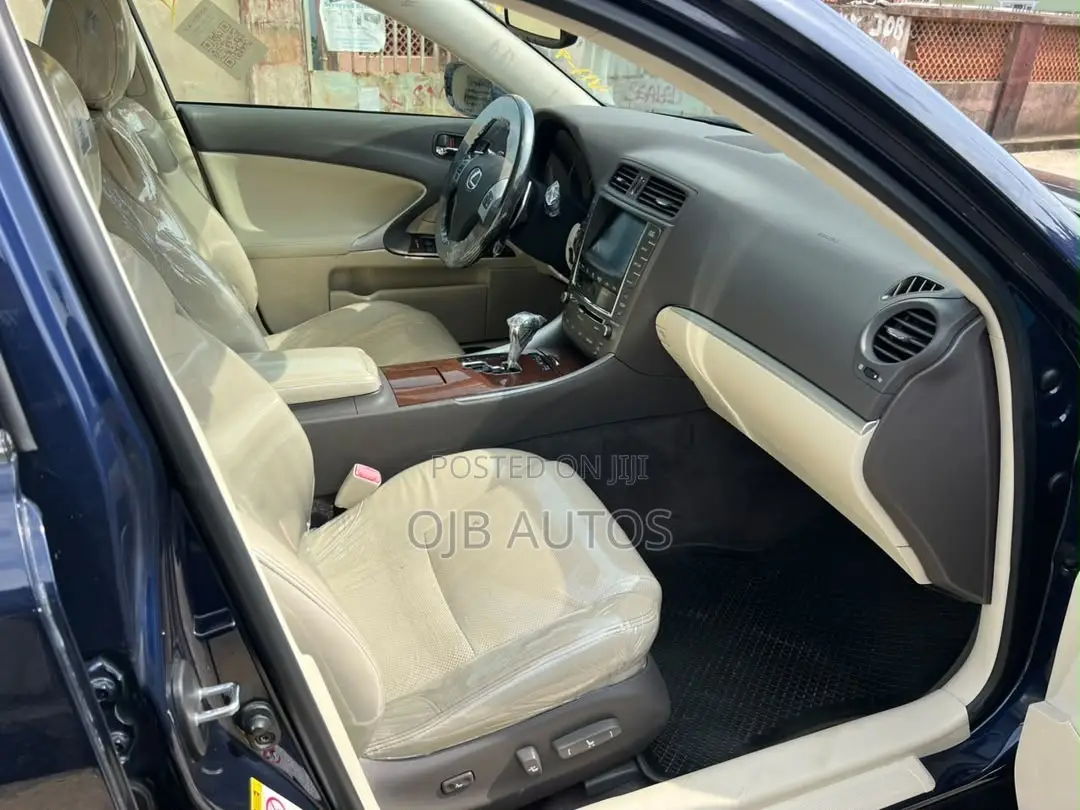 Lexus IS 250 AWD Automatic 2012 Blue