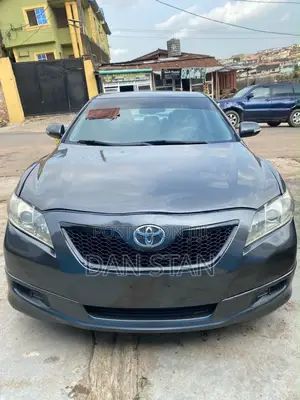 Toyota Camry SE 4dr Sedan (2.4L 4cyl 5A) 2008 Gray