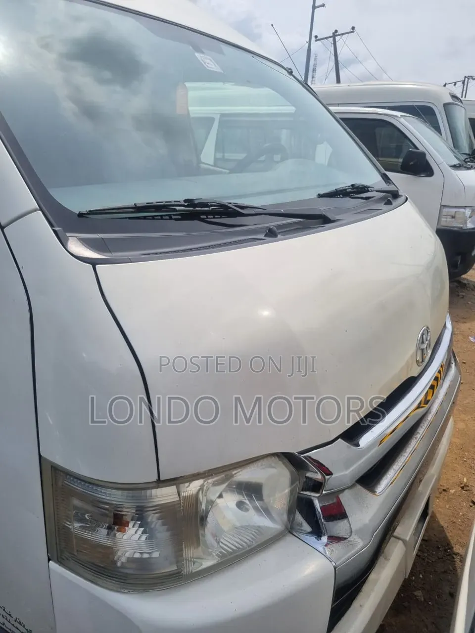 Toyota HiAce 2017 White