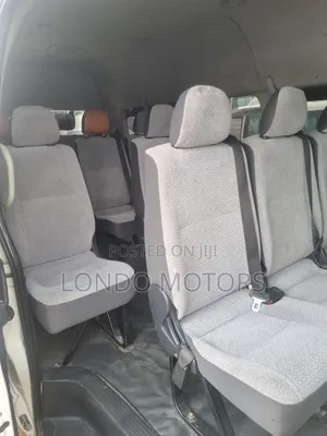 Toyota HiAce 2017 White