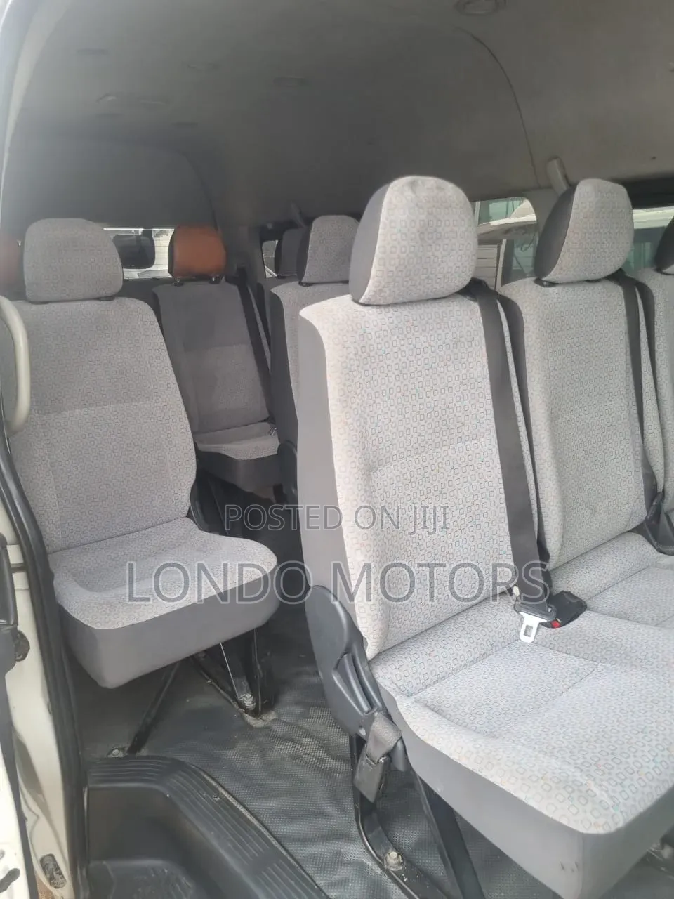 Toyota HiAce 2017 White