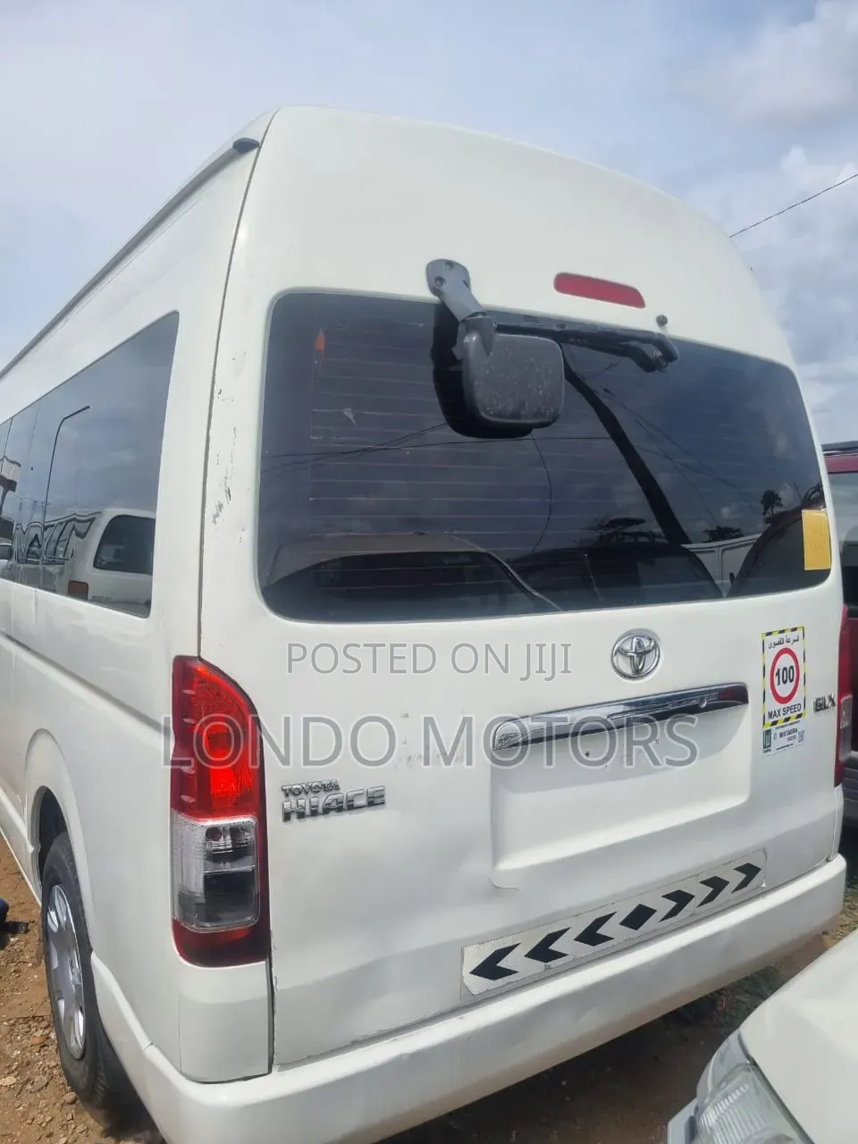 Toyota HiAce 2017 White