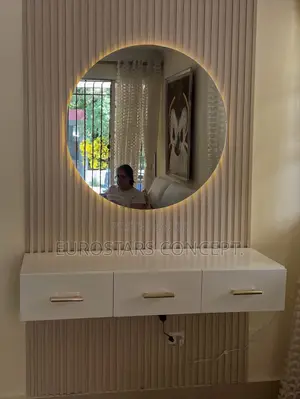 Round Mirror With Back Light
