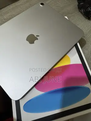New Apple iPad (2025) 128 GB Silver