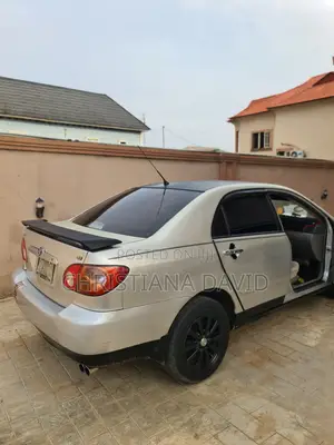 Toyota Corolla 2003 Gold