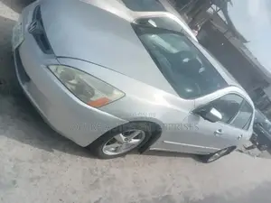 Honda Accord 2004 Silver