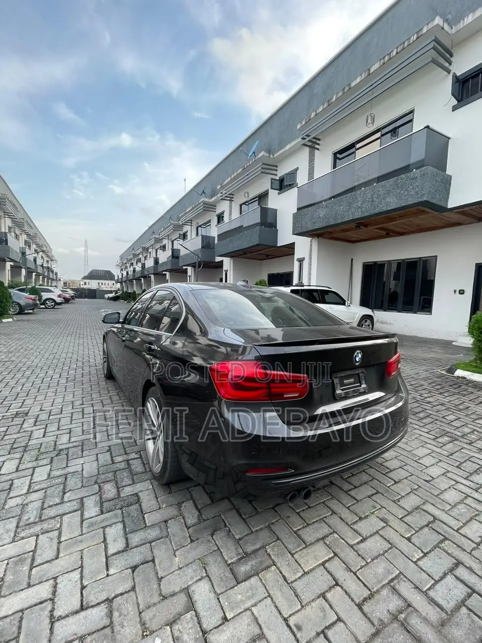 BMW 330i 2017 Black