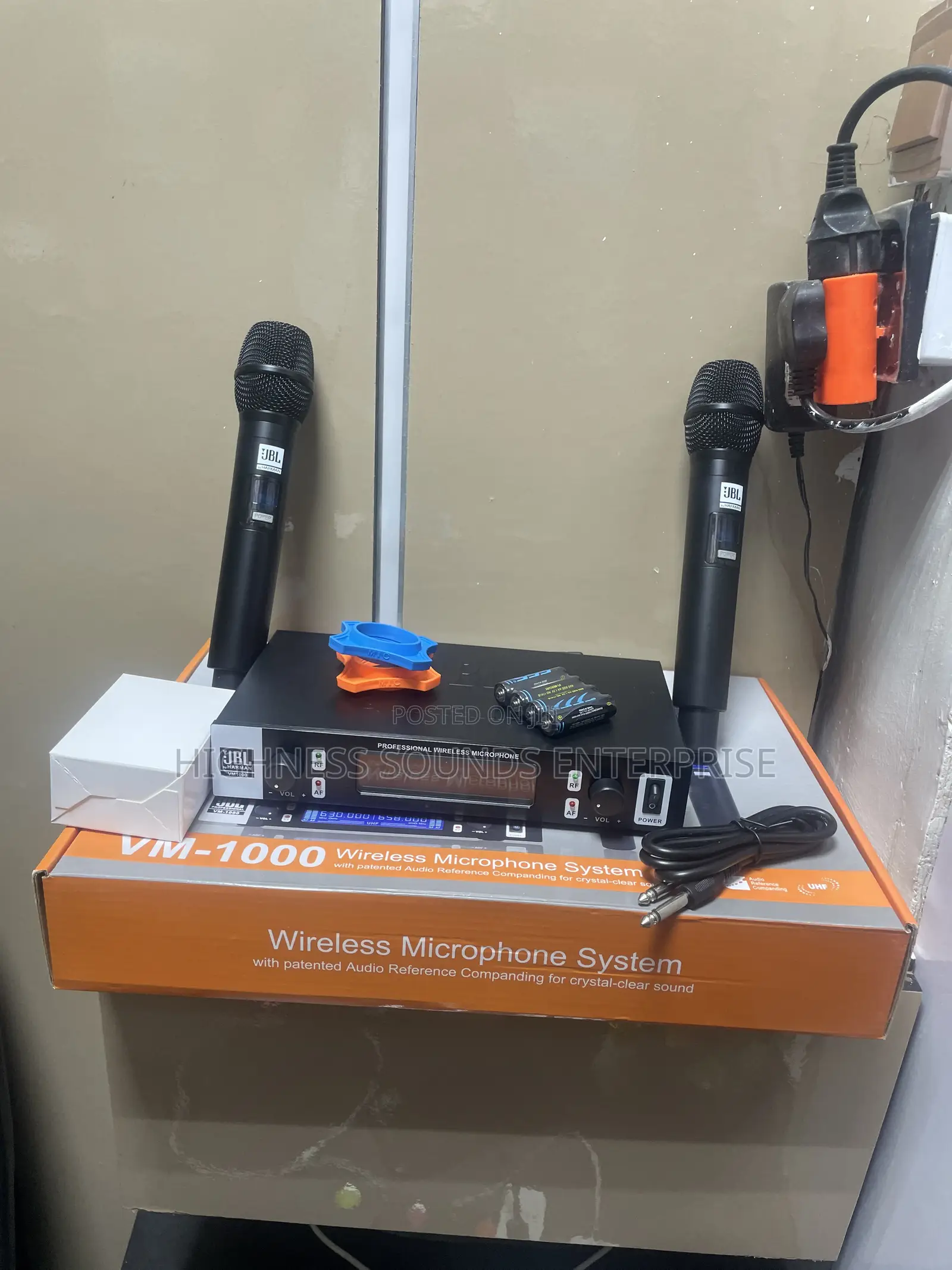 JBl Wireless Microphone 