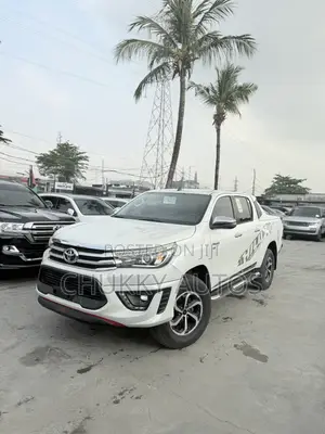 Toyota Hilux 2020 White