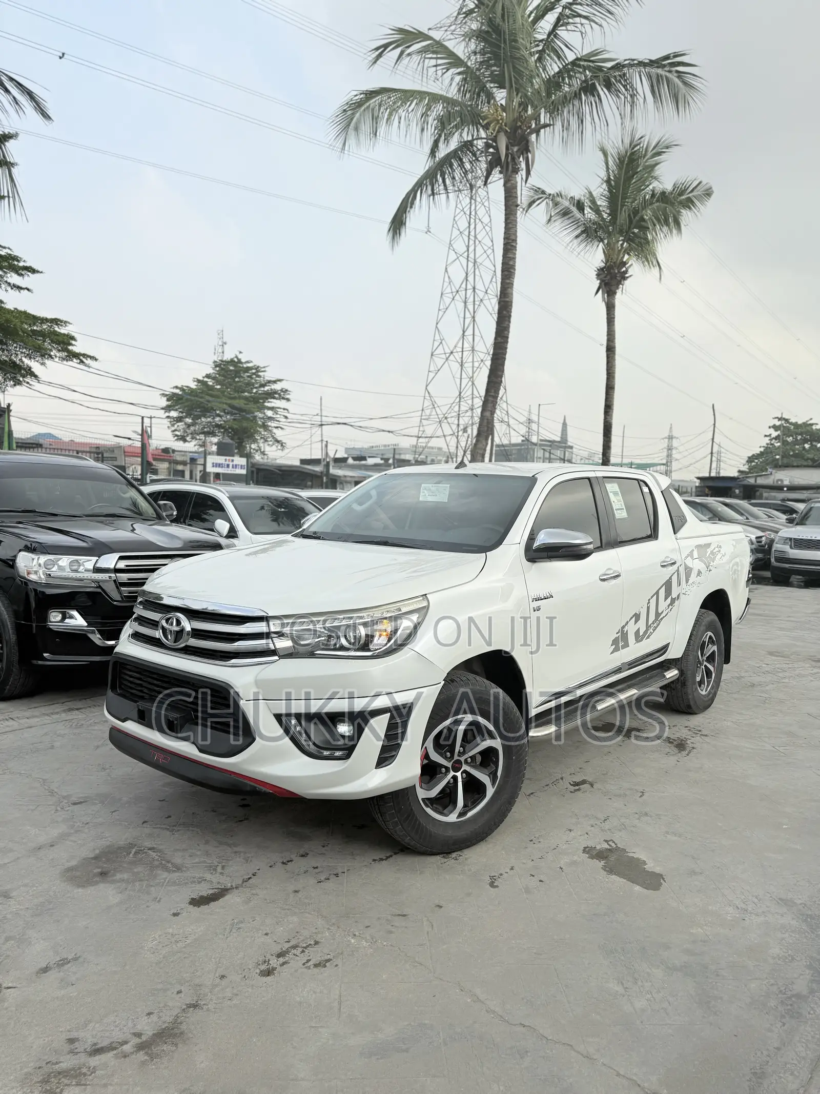 Toyota Hilux 2020 White
