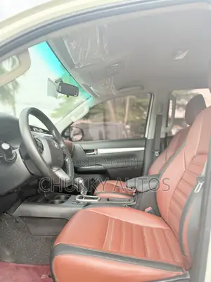 Toyota Hilux 2020 White