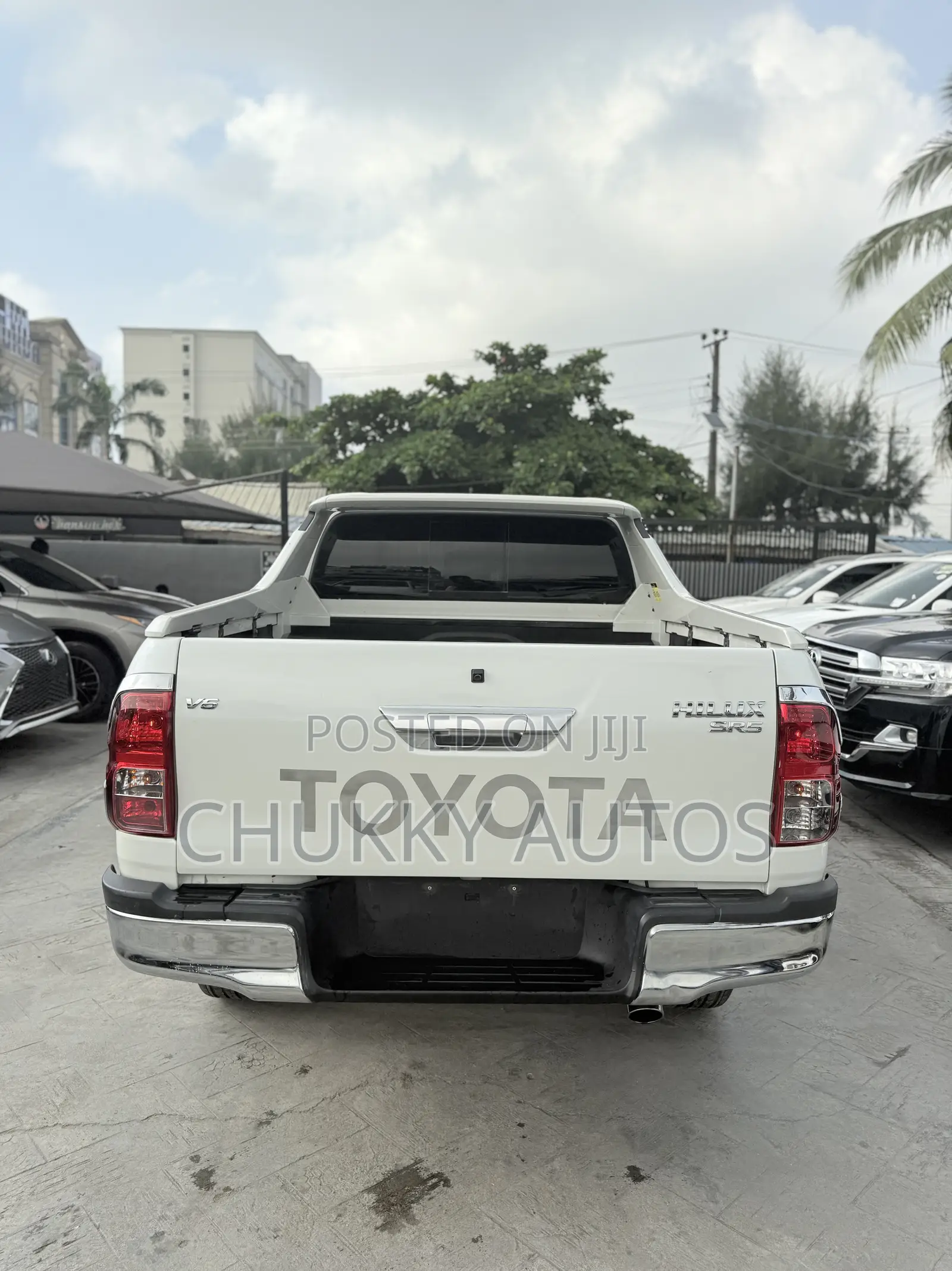 Toyota Hilux 2020 White