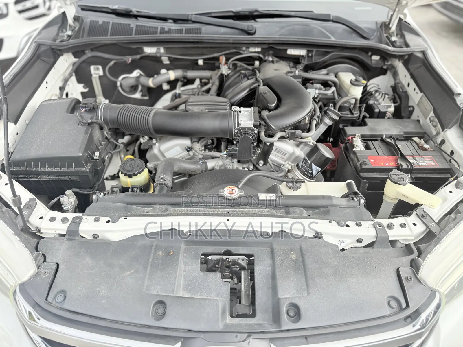 Toyota Hilux 2020 White
