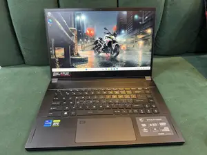 Laptop MSI GS66 Stealth 10UH 32GB Intel Core i9 SSD 1T