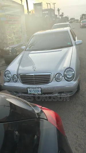 Mercedes-Benz E320 2002 Silver